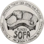 Ein handgezeichnetes Logo zeigt ein geschwungenes Sofa mit Kissen und einer Teetasse. Ein deutscher Text umgibt das Bild: Offener Treff der Omas for Future, Henricistr. 7, Rundes Sofa, und An jedem 1. Montag des Monats.