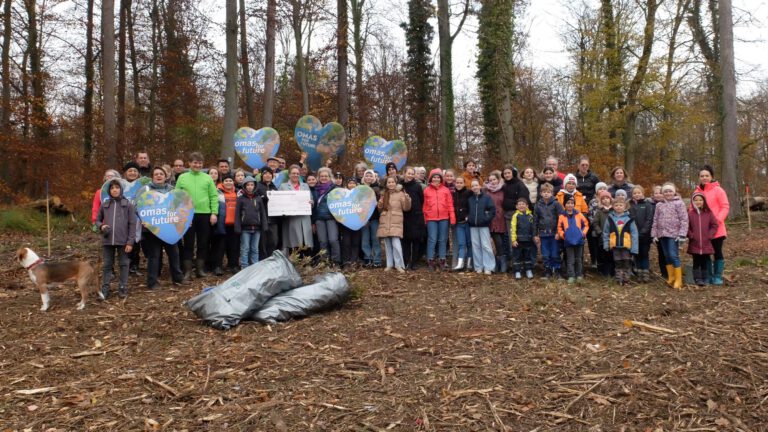 Baumpflanzaktion im Rinklinger Wald Nov 24 Bretten©O4F 1.jpg 1 768x432