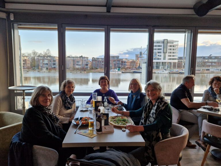 Vorbereitung_Cordula_Buchvorstellung_Leer©O4F.jpg Vorbereitung_Cordula_Buchvorstellung_Leer©O4F.jpg