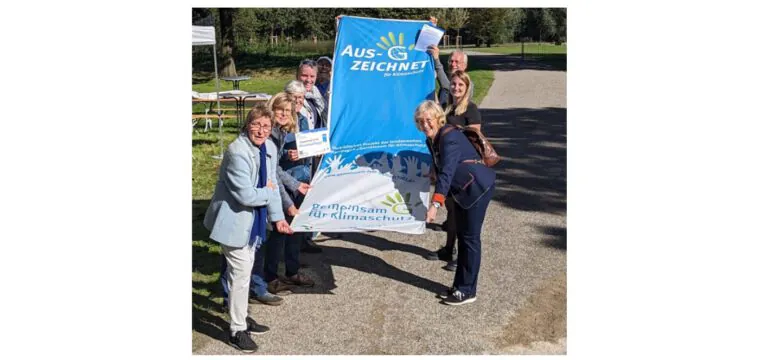 Klimaflagge Verleihung 2023 07©O4F Moers 768x360